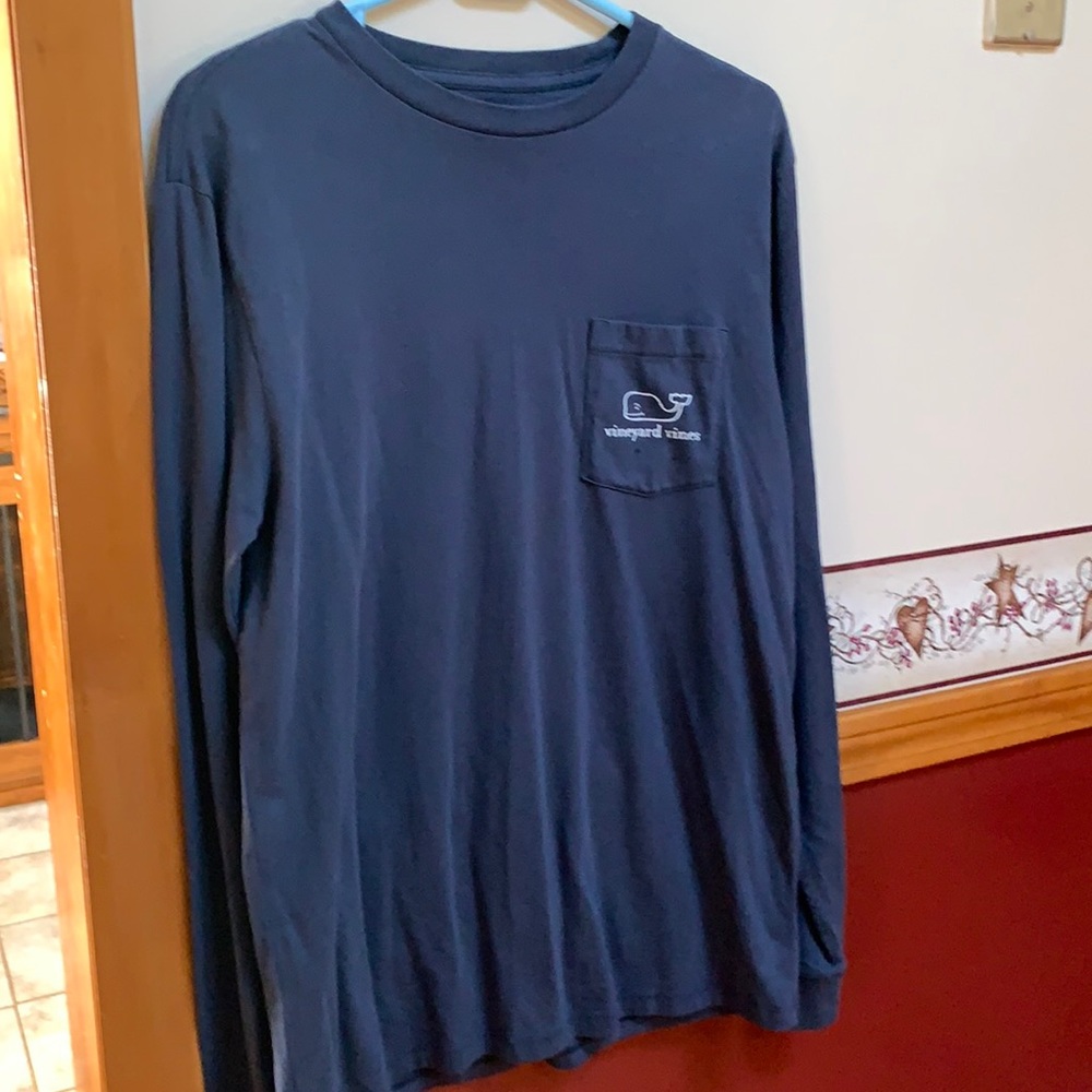 Men’s Vineyard Vines shirt